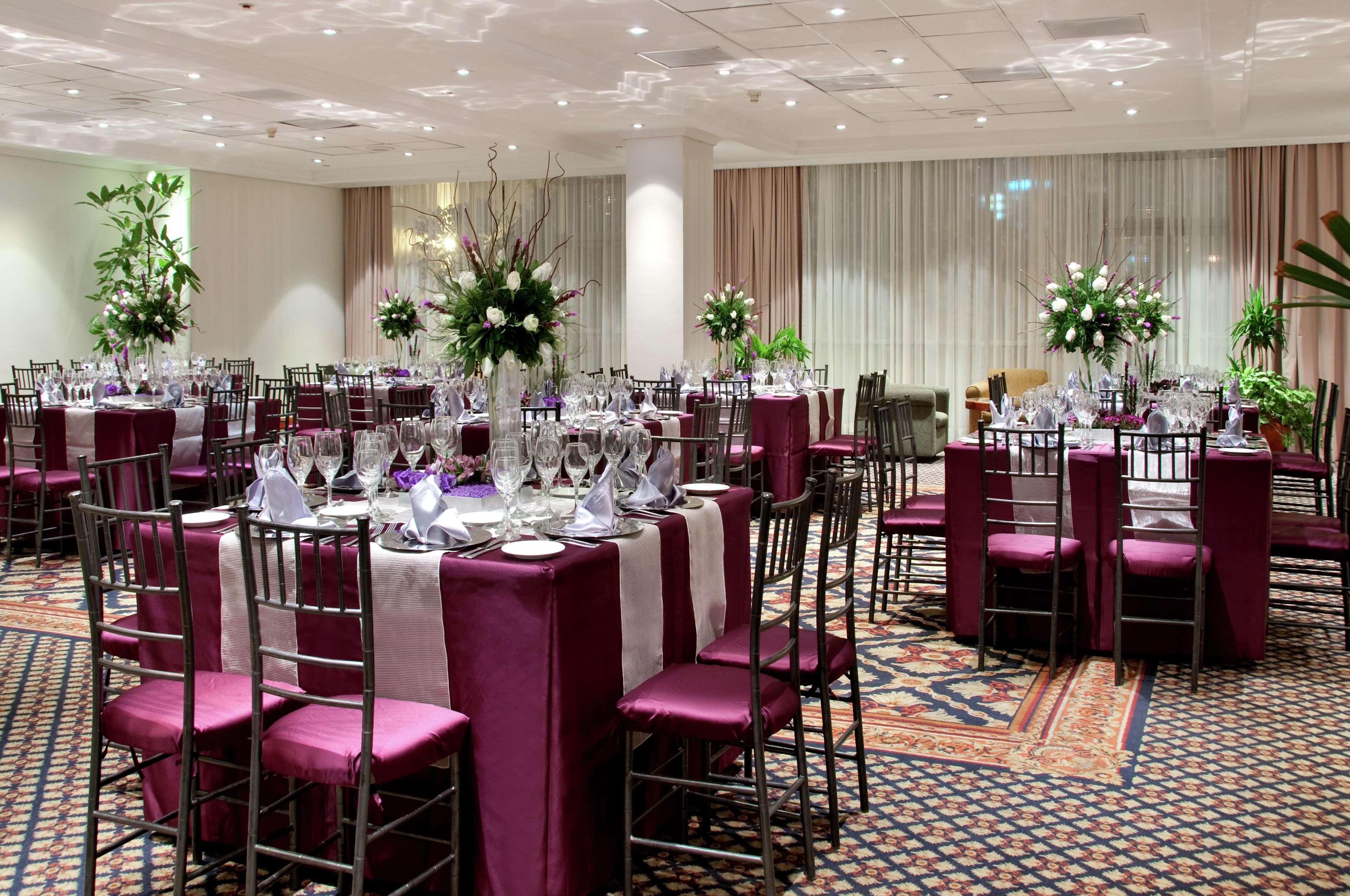 Hilton Colon Quito Hotel Restoran fotoğraf